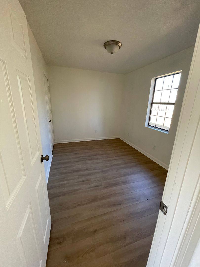 Apartment for rent at 106 S Smith St, Booneville, MS 38829