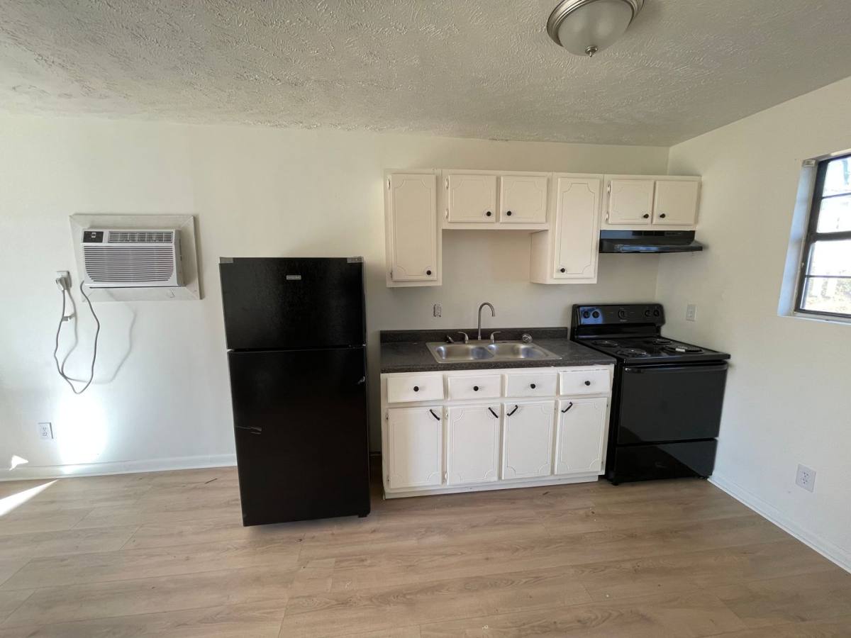 Apartment for rent at 106 S Smith St, Booneville, MS 38829