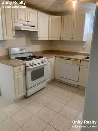 Apartment for rent at 115 Clarence St, Everett, MA 02149