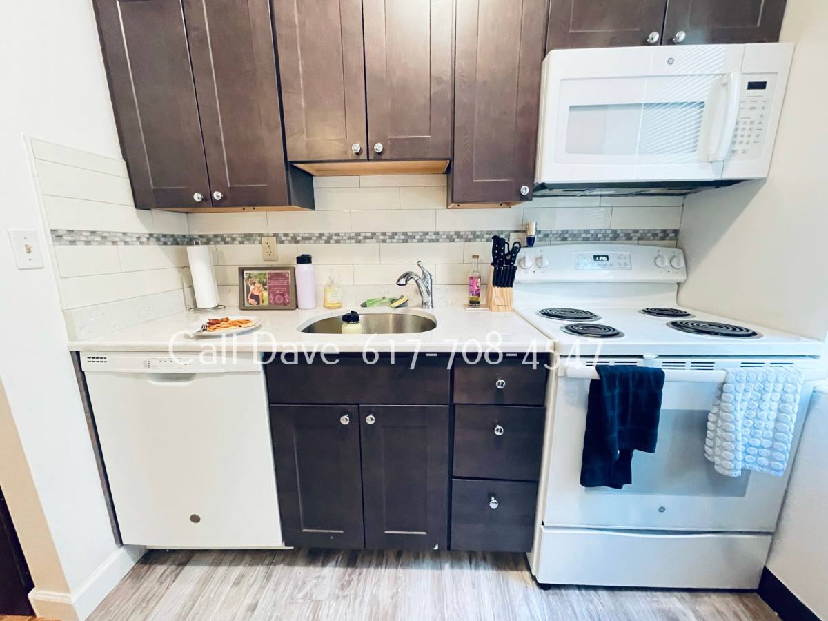 Apartment for rent at 1415 Commonwealth Ave #402, Brighton, MA 02135