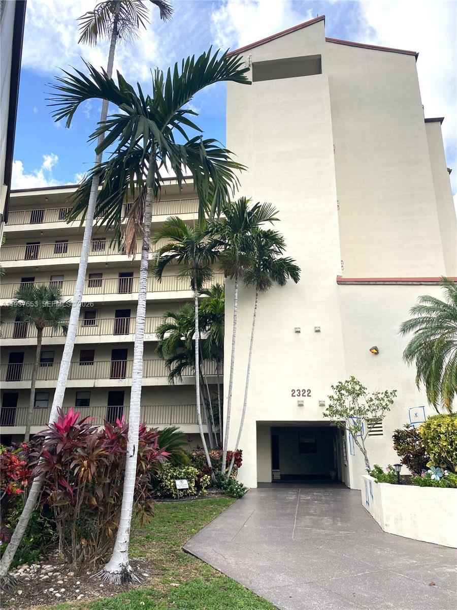 Apartment for rent at 2322 S Cypress Bend Dr #711, Pompano Beach, FL 33069