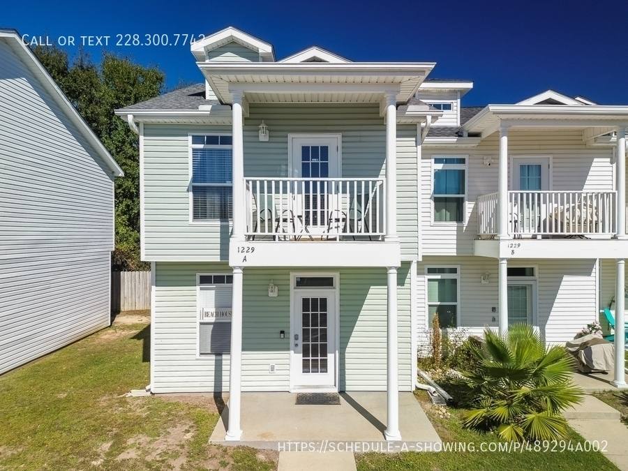 Townhouse for rent at 1229 Century Oaks Dr #A, Gulfport, MS 39507