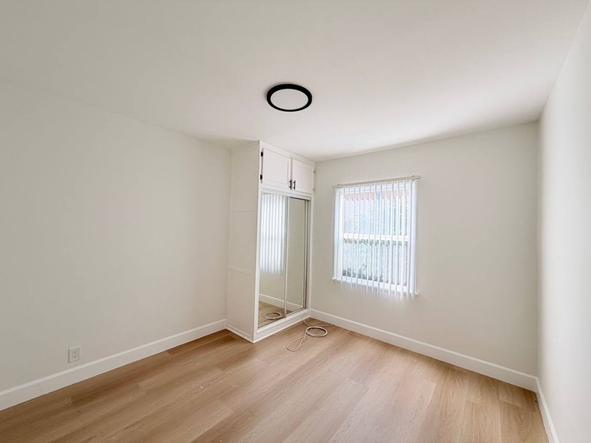 Apartment for rent at 3604 W 63rd St, Los Angeles, CA 90043