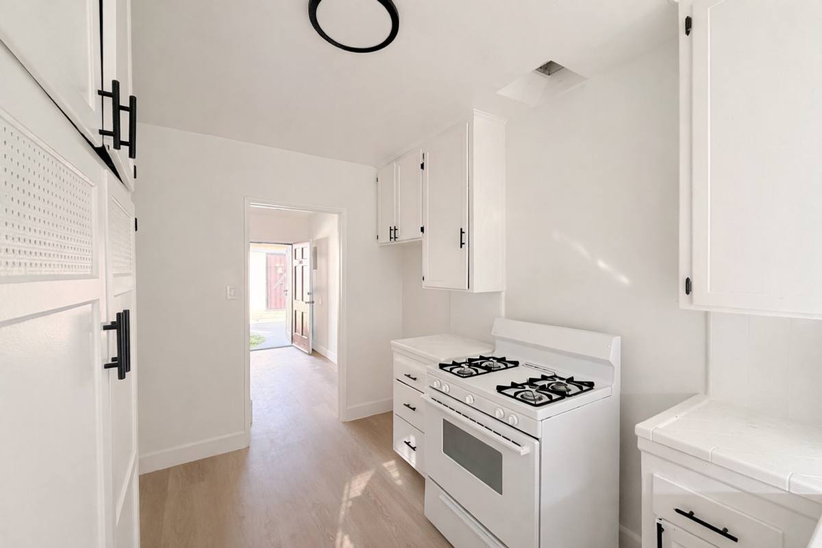 Apartment for rent at 3604 W 63rd St, Los Angeles, CA 90043