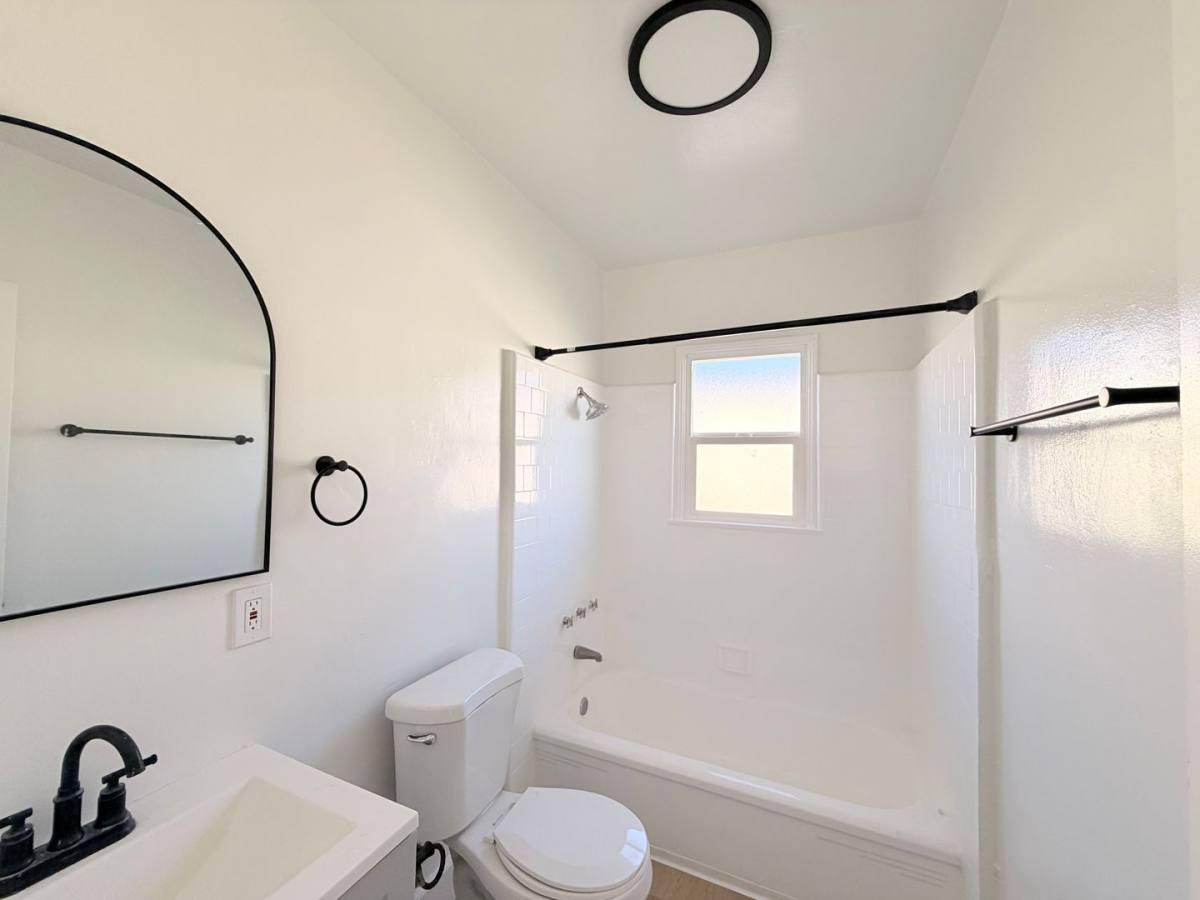 Apartment for rent at 3604 W 63rd St, Los Angeles, CA 90043