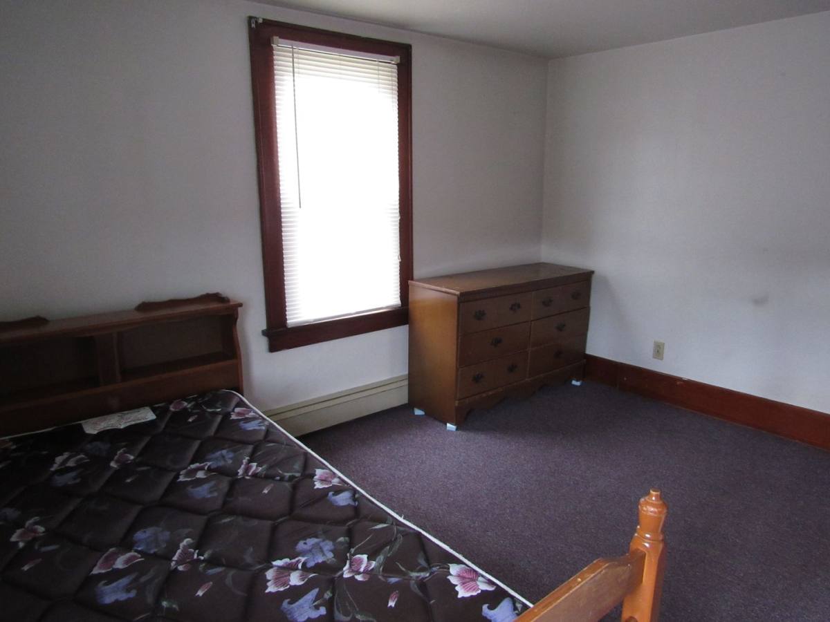 Apartment for rent at 820 Grant St, Indiana, PA 15701