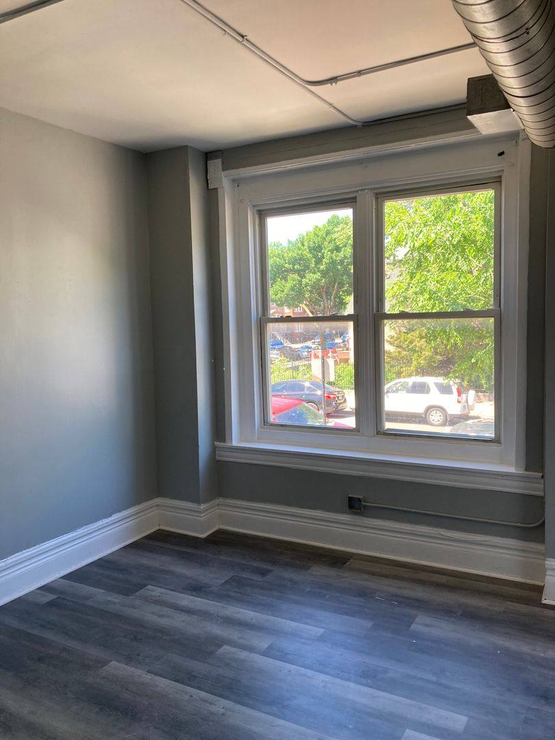 Apartment for rent at 2219 S Oakley Ave, Chicago, IL 60608