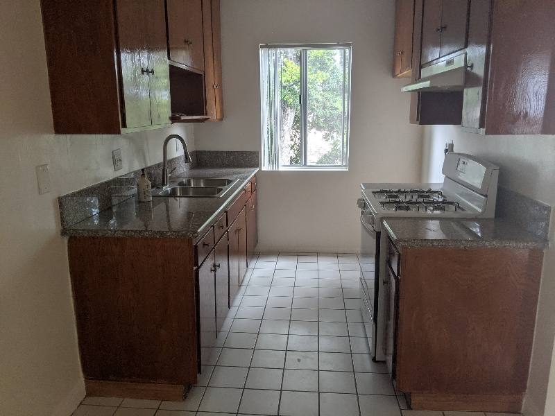 Apartment for rent at 6650 Beck Ave, North Hollywood, CA 91606