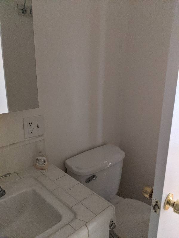 Apartment for rent at 6650 Beck Ave, North Hollywood, CA 91606