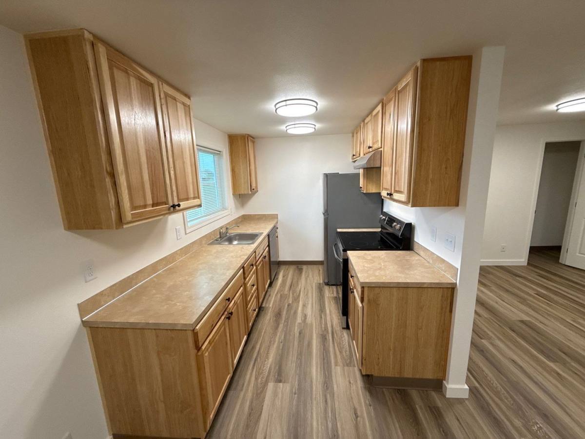 Apartment for rent at 4435 Campbell Dr SE, Salem, OR 97317