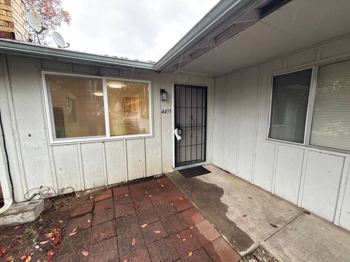 Apartment for rent at 4435 Campbell Dr SE, Salem, OR 97317