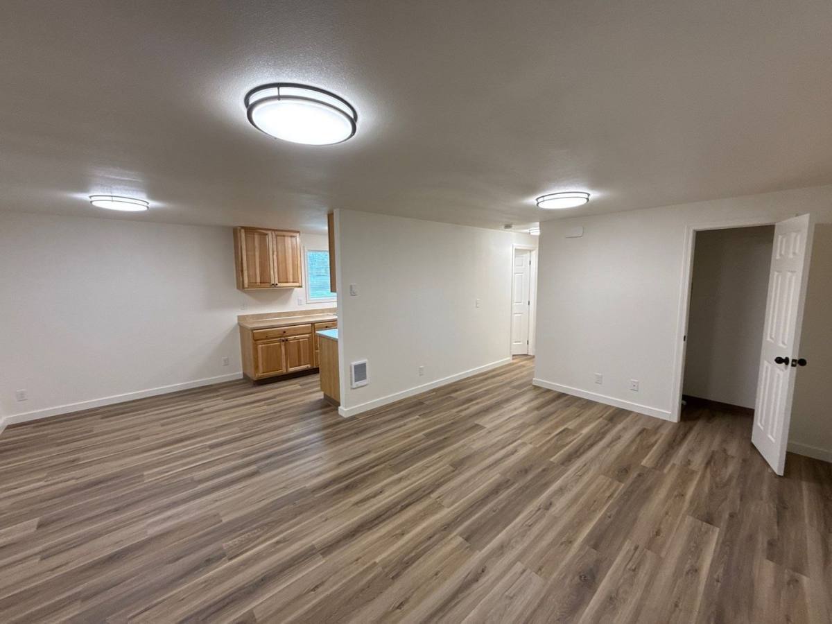Apartment for rent at 4435 Campbell Dr SE, Salem, OR 97317