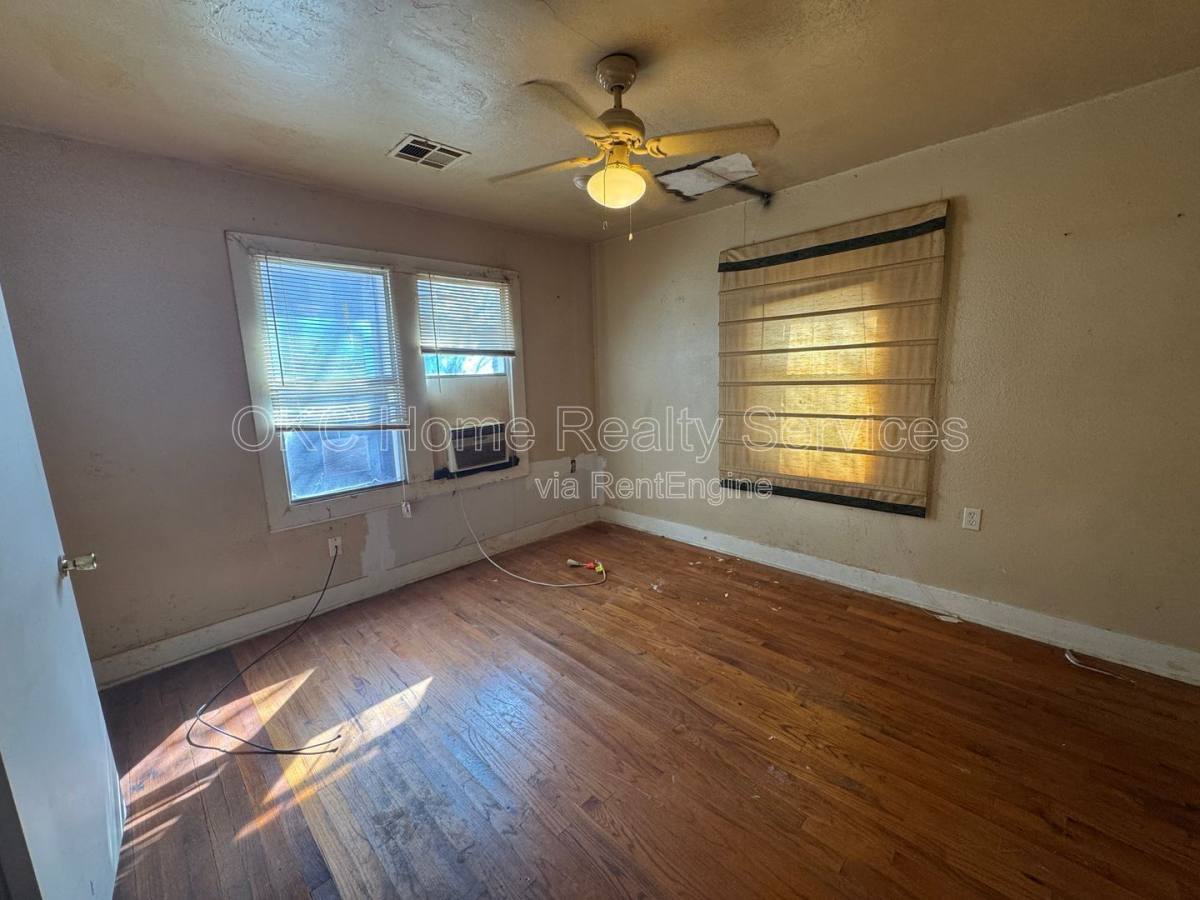 House for rent at 2225 Glen Ellyn St, Oklahoma City, OK 73111