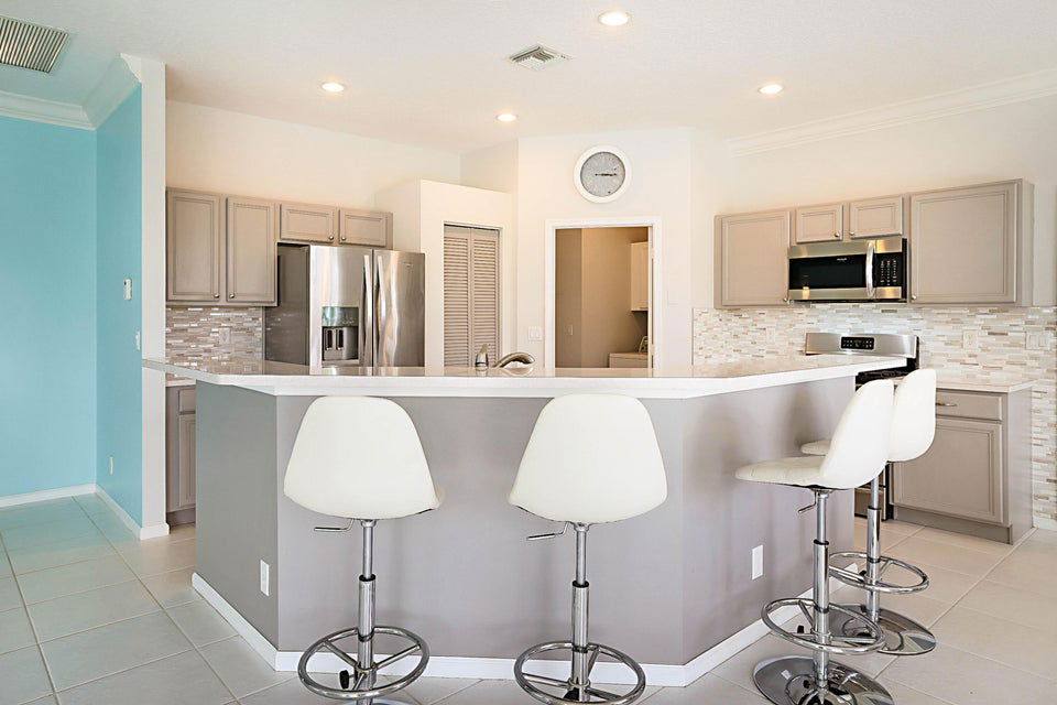 House for rent at 1422 Fairway Circle, West Palm Beach, FL 33413