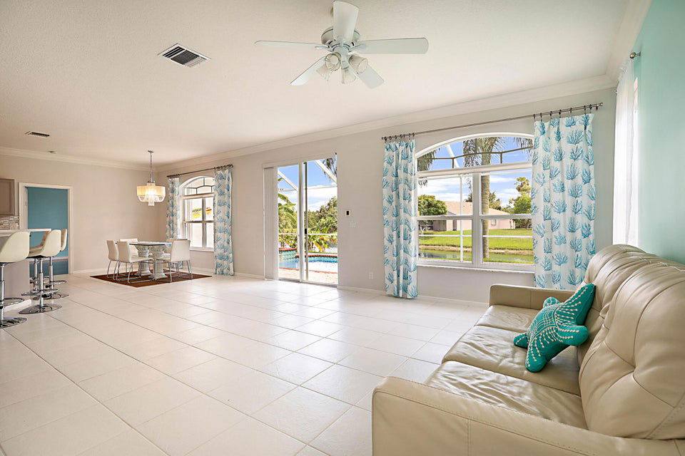 House for rent at 1422 Fairway Circle, West Palm Beach, FL 33413