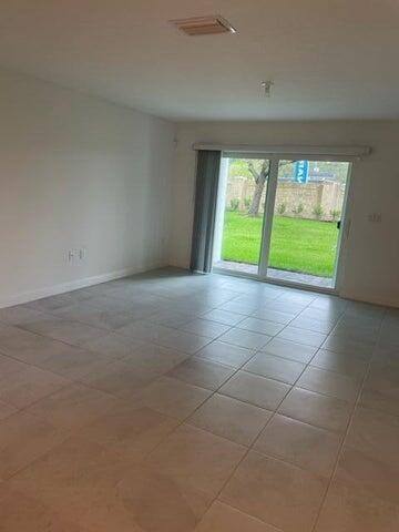 6737 Broadwater Lane, Lake Worth, FL 33467 - Townhouse For Rent - Image 7