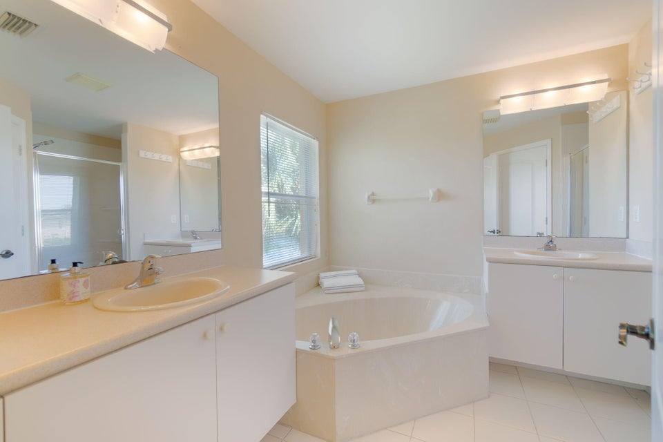 Townhouse for rent at 213 River Bluff Lane, West Palm Beach, FL 33411
