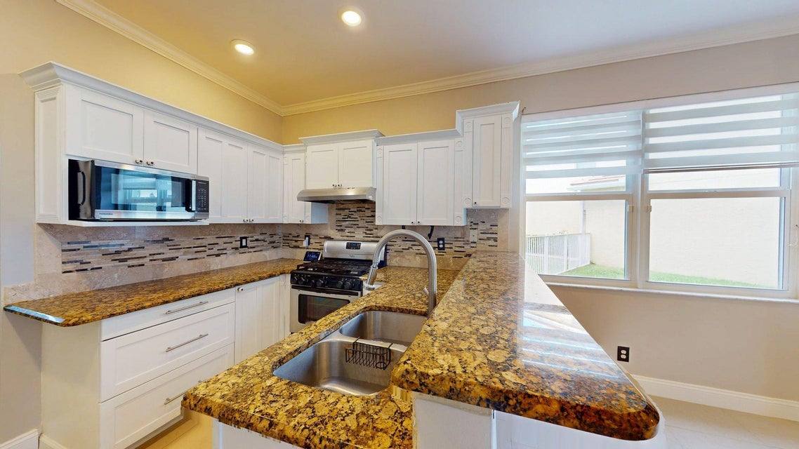 House for rent at 113 Canterbury Place, Wellington, FL 33414