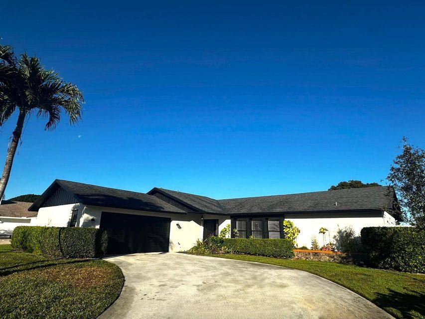 House for rent at 11497 Anhinga Dr, Wellington, FL 33414