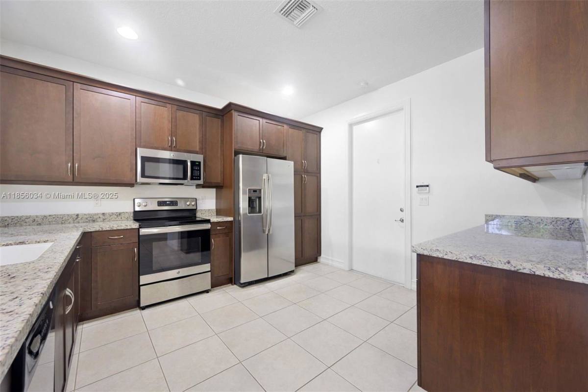 Townhouse for rent at 11941 Park Central, West Palm Beach, FL 33411
