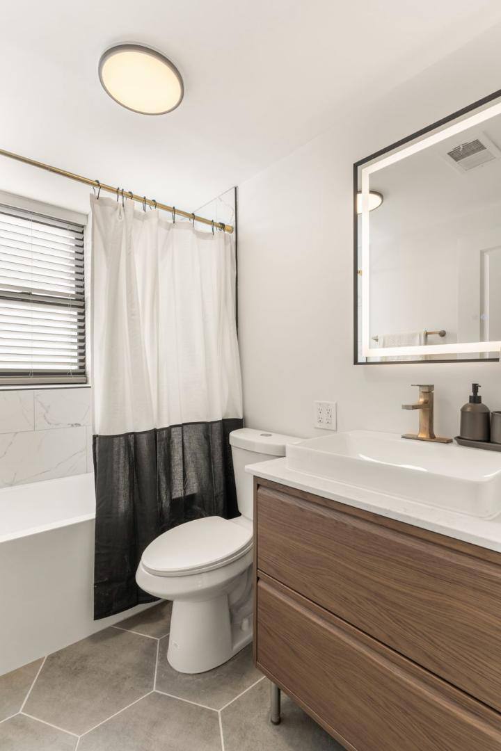 Apartment for rent at 4166 Lindell Blvd #9C, Saint Louis, MO 63108