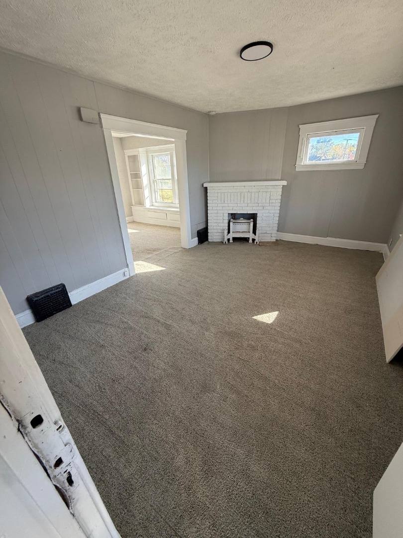 Apartment for rent at 1035 E 140th St #1033 Top, Cleveland, OH 44110