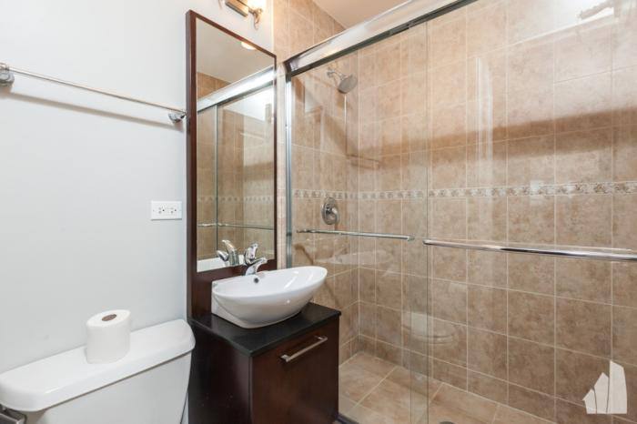 Apartment for rent at 1400 N Lakeshore Dr, Chicago, IL 60610