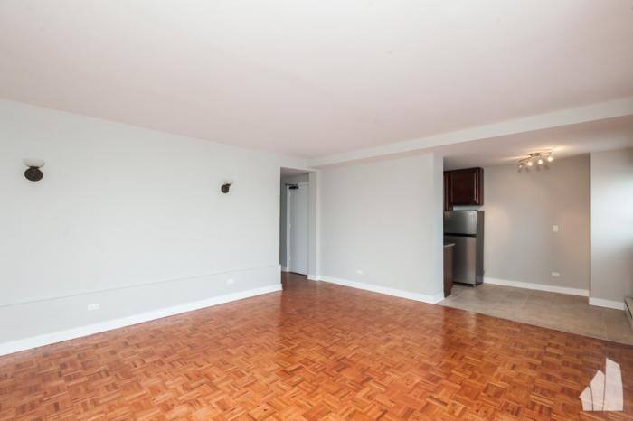 Apartment for rent at 1400 N Lakeshore Dr, Chicago, IL 60610