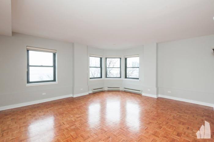 Apartment for rent at 1400 N Lakeshore Dr, Chicago, IL 60610