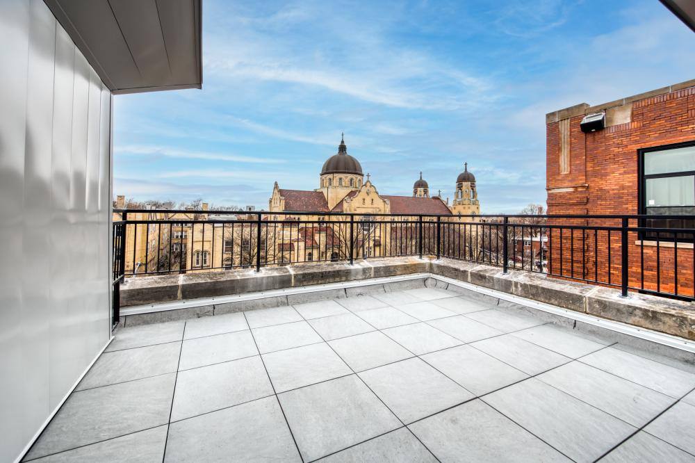 Apartment for rent at 4637 N Ashland #401, Chicago, IL 60640