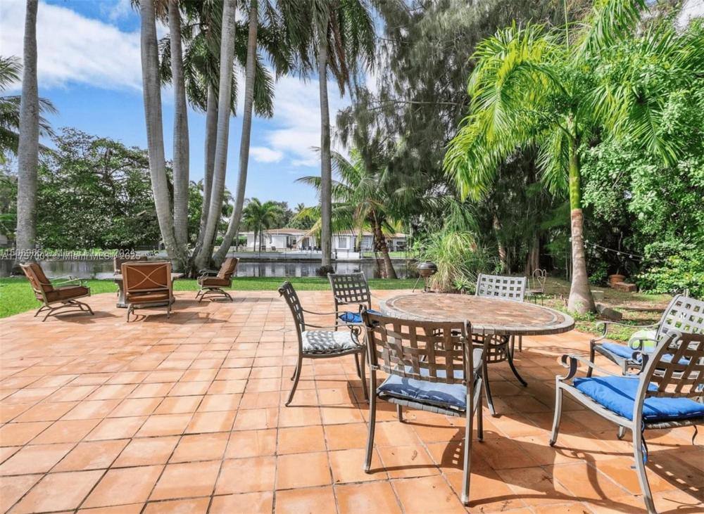 House for rent at 11300 Griffing Blvd, Miami, FL 33161