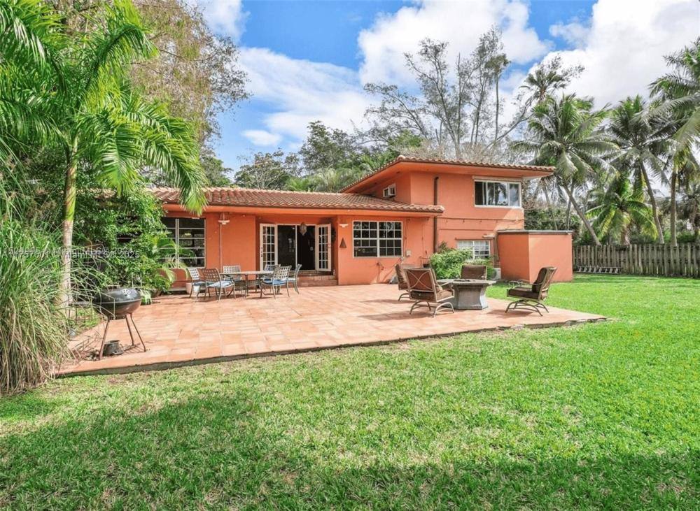 House for rent at 11300 Griffing Blvd, Miami, FL 33161