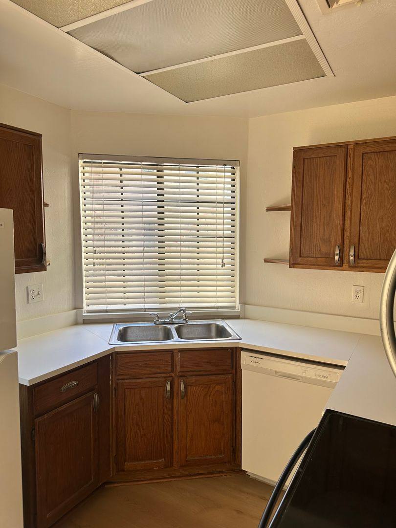 House for rent at 930 N Mesa Dr, Mesa, AZ 85201