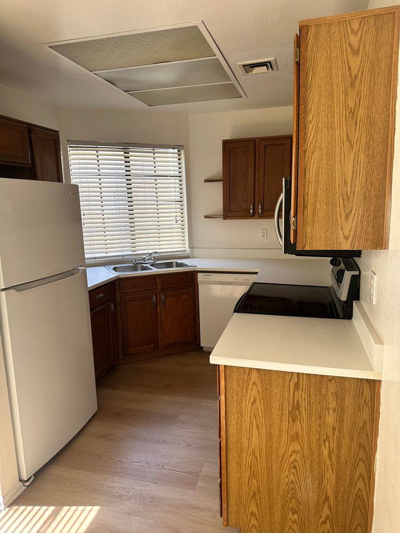 House for rent at 930 N Mesa Dr, Mesa, AZ 85201