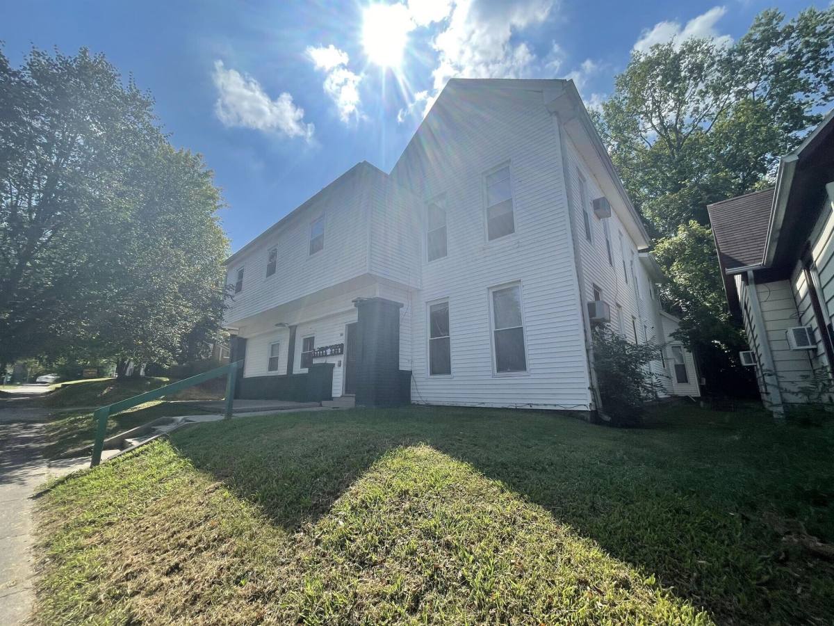 Apartment for rent at 416 E 2nd St, Bloomington, IN 47401