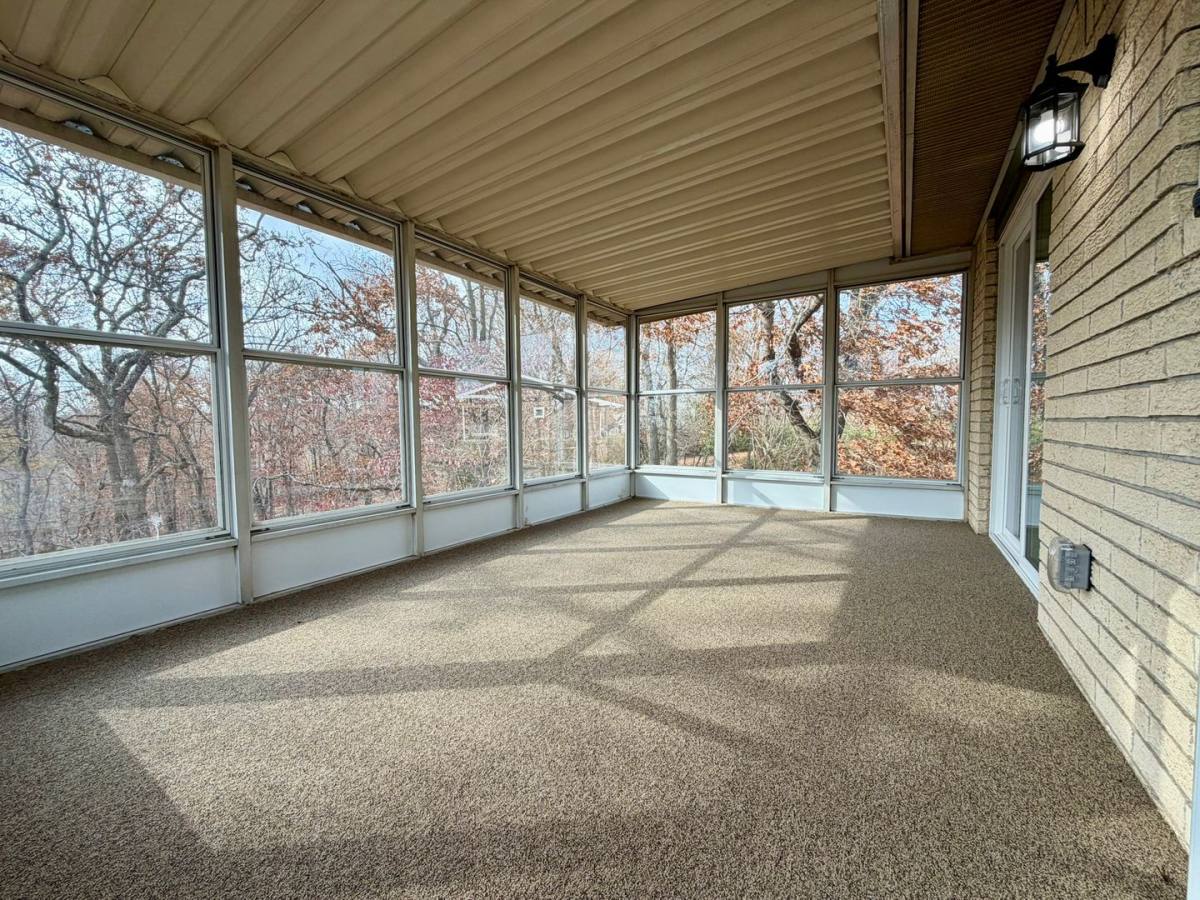 House for rent at 14911 Dutchmans Dr, Rogers, AR 72756