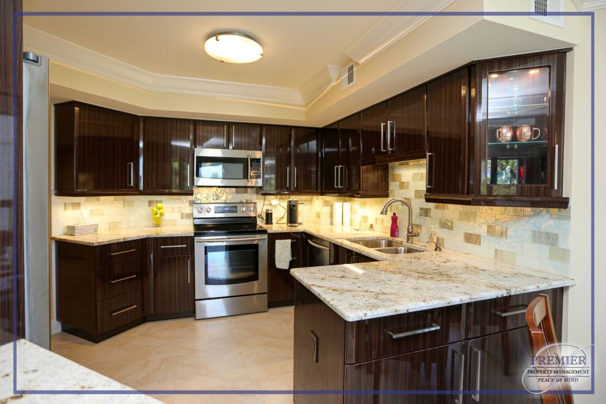 Apartment for rent at 4551 Gulf Shore Blvd N, Naples, FL 34103