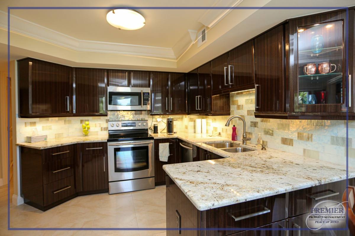 Apartment for rent at 4551 Gulf Shore Blvd N, Naples, FL 34103