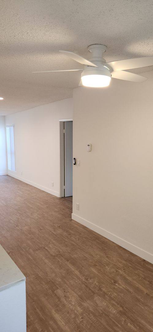 Apartment for rent at 16750 Sherman Way, Van Nuys, CA 91406