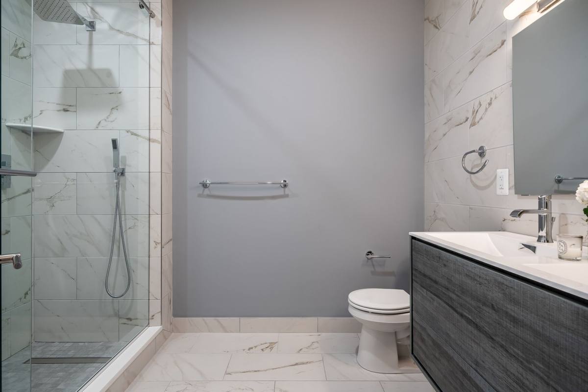 House for rent at 237 Tasker St, Philadelphia, PA 19148