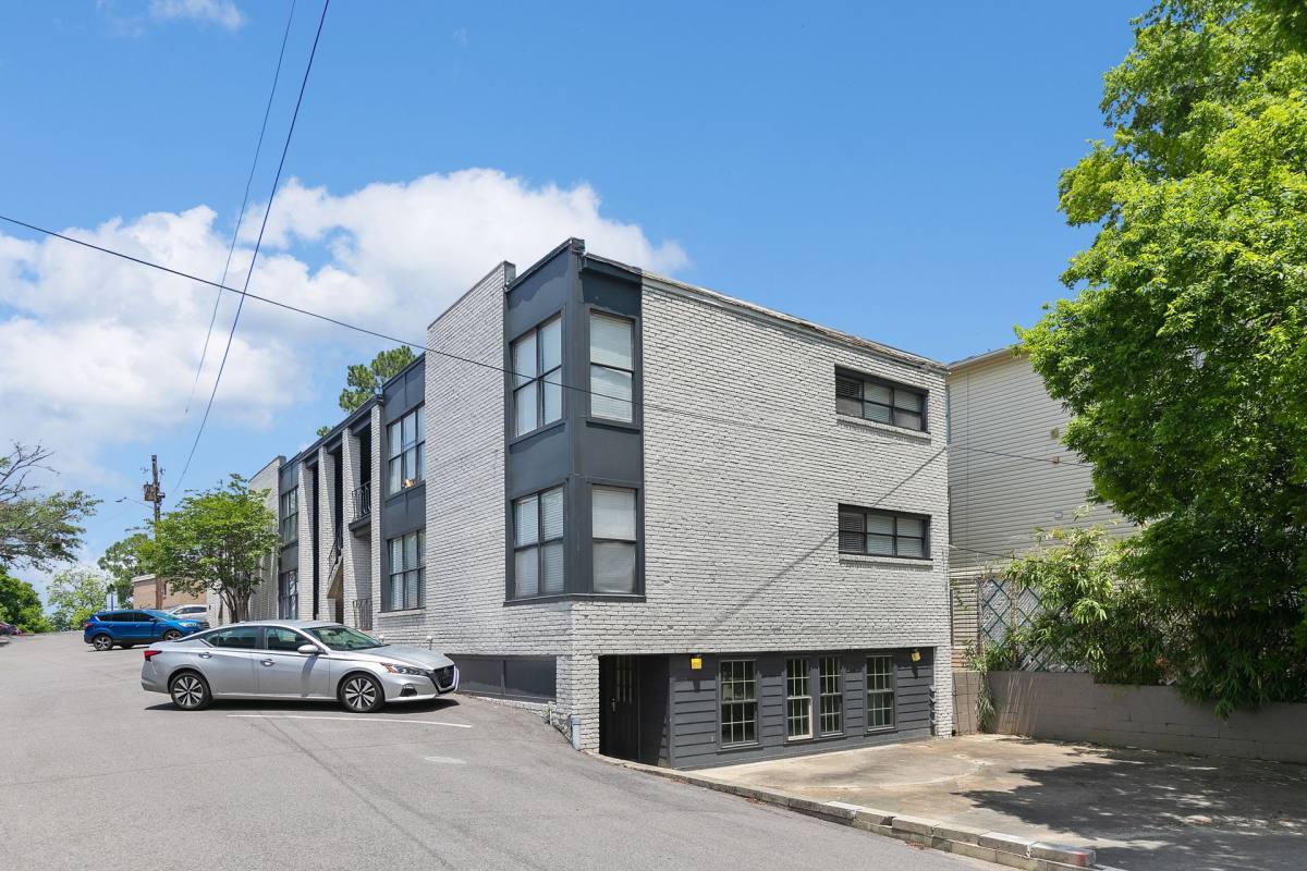 Apartment for rent at 1613 13th Ave S, Birmingham, AL 35205