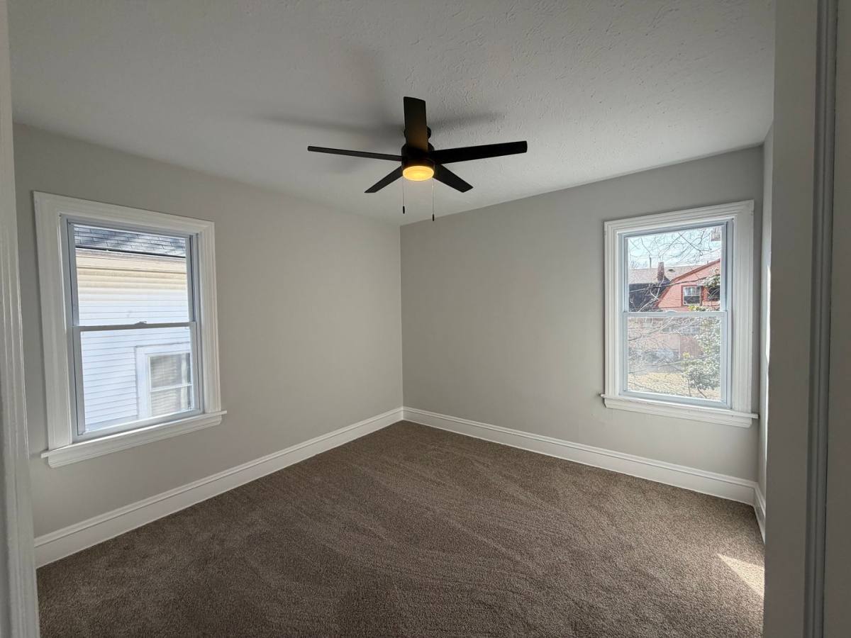 Apartment for rent at 14102 Glenside Ave, Cleveland, OH 44110