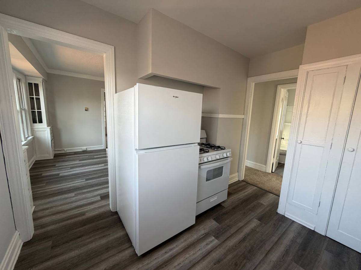 Apartment for rent at 14102 Glenside Ave, Cleveland, OH 44110