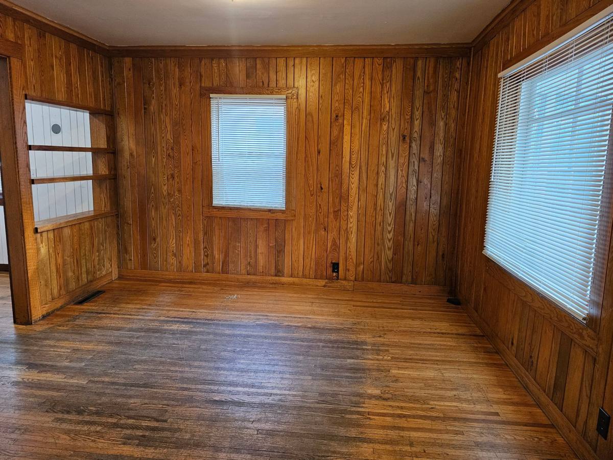 House for rent at 612 11th Ave SE, Minneapolis, MN 55414