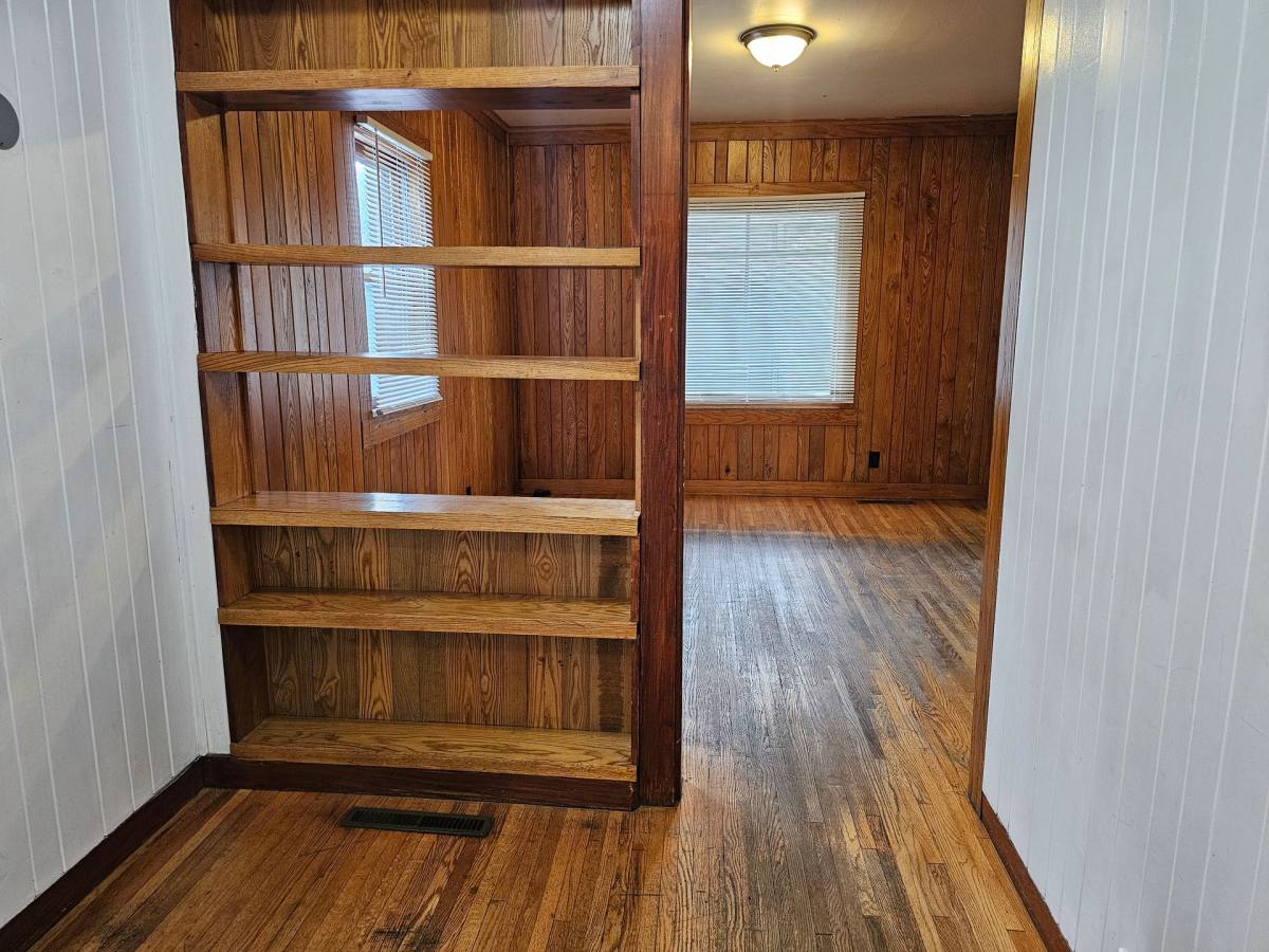 House for rent at 612 11th Ave SE, Minneapolis, MN 55414