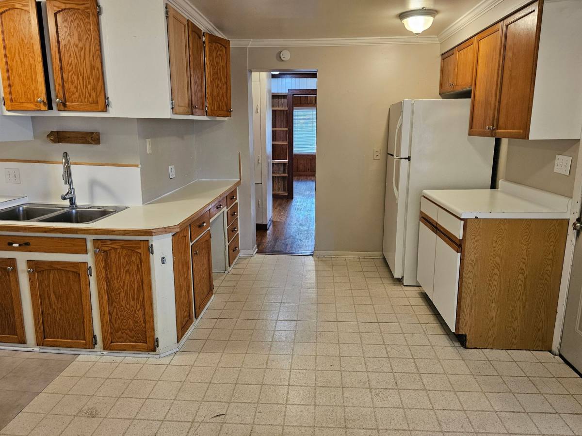 House for rent at 612 11th Ave SE, Minneapolis, MN 55414