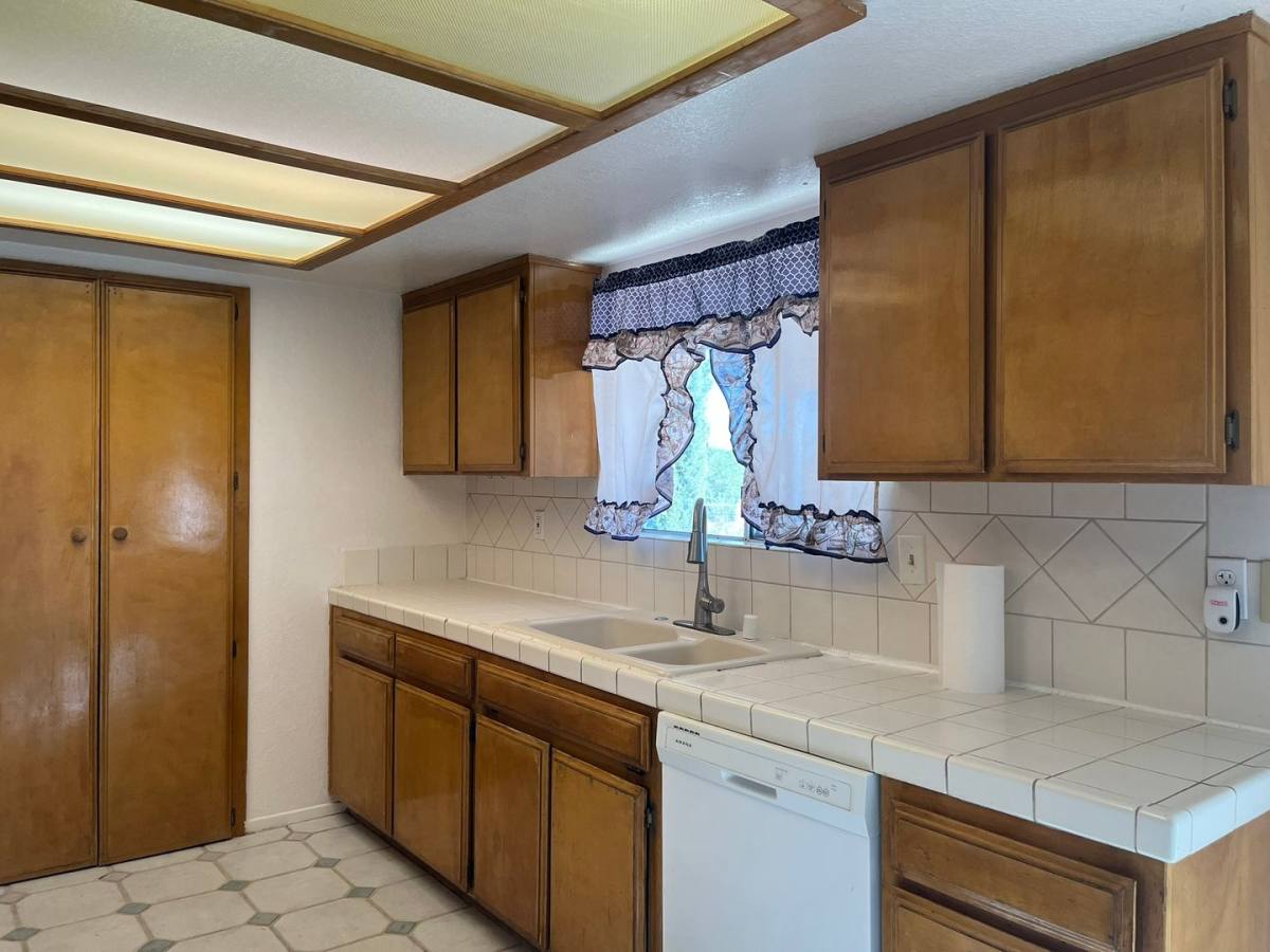 House for rent at 16413 Solvang Ave, Victorville, CA 92394