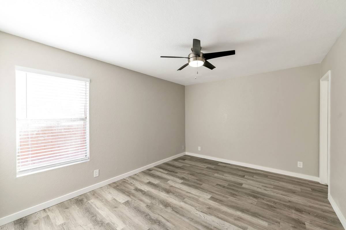 Apartment for rent at 2726 E Beck Lane, Phoenix, AZ 85032