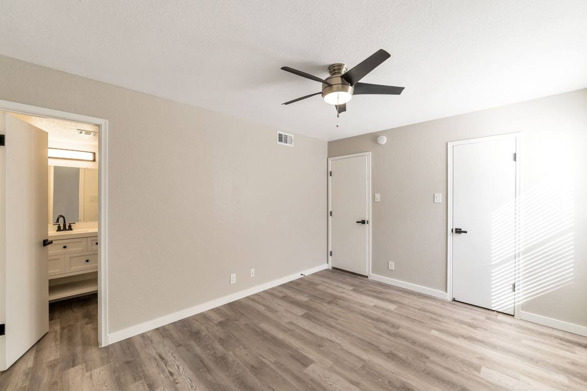 Apartment for rent at 2726 E Beck Lane, Phoenix, AZ 85032
