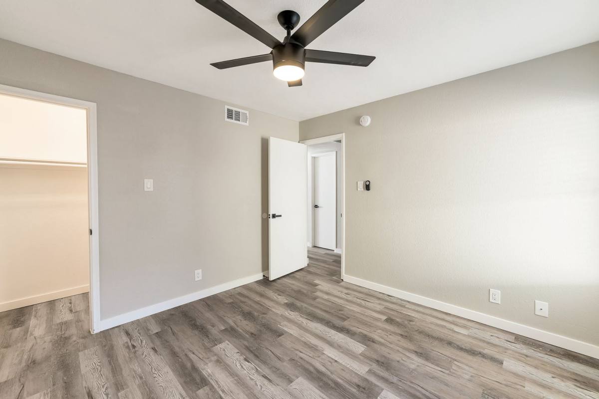 Apartment for rent at 2726 E Beck Lane, Phoenix, AZ 85032